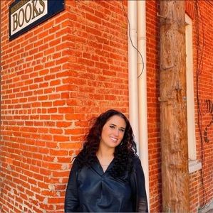 Meet your Posher, Brooke